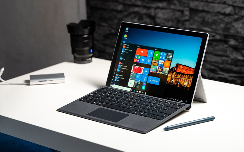Microsoft Surface Pro 6 i5/16GB/256GB 7